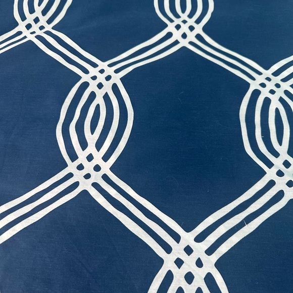 Pottery Barn twin duvet cover in blue and white